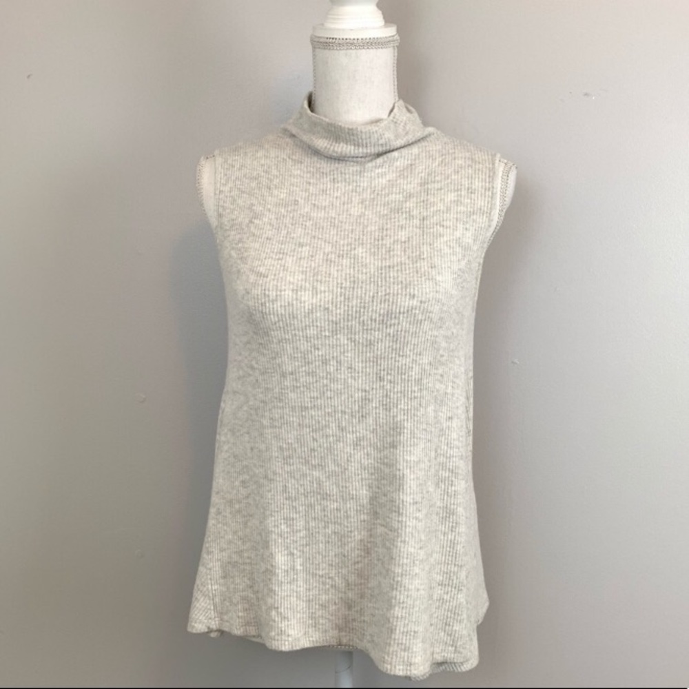 Velvet by Graham and Spencer Top XS Super soft